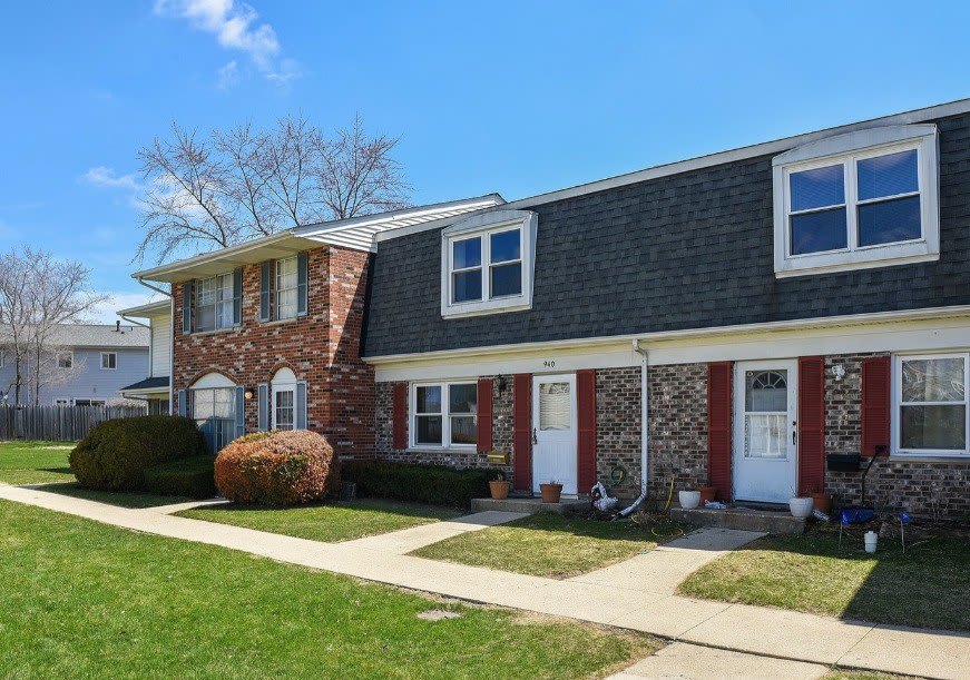 940 Miller Avenue – photo 1 of 14