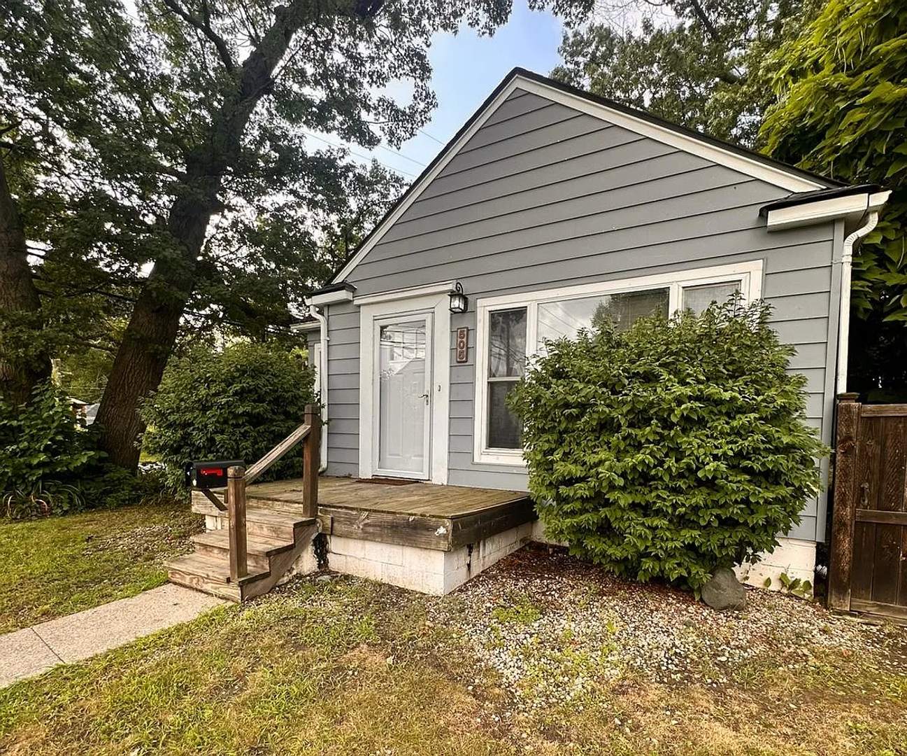 Charming Move In Ready 3 Bedroom 2 Bath Ferndale Bungalow With Private Primary Suite 2 Car Garage Available Now – photo 1