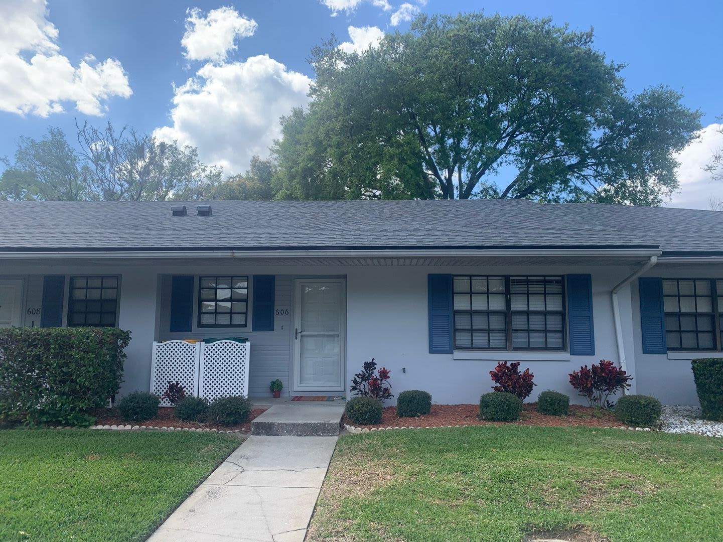 Eustis 2 Bed, 2 Bath Condo – photo 1 of 12