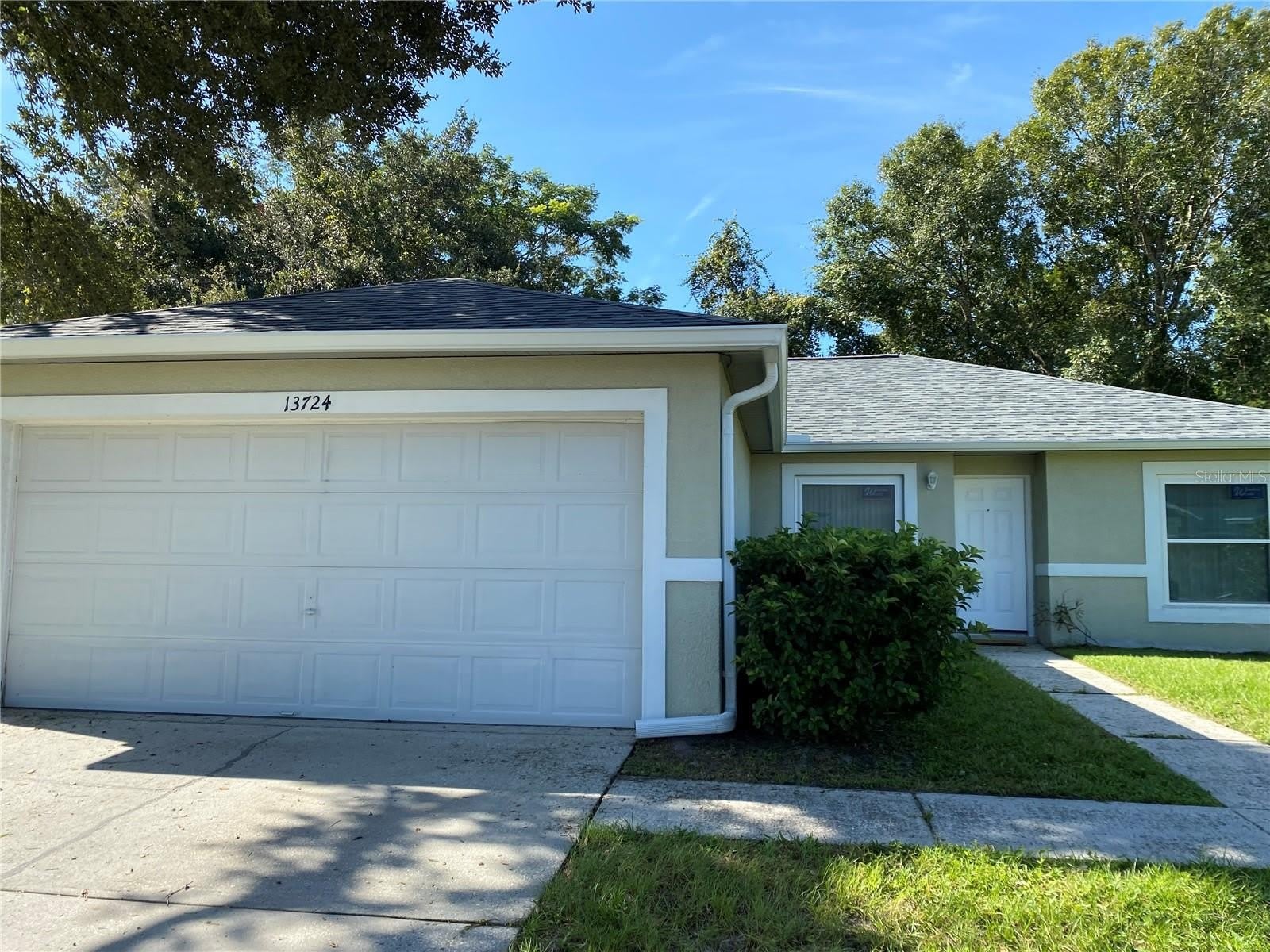 13724 RIVERPATH GROVE Drive – photo 1