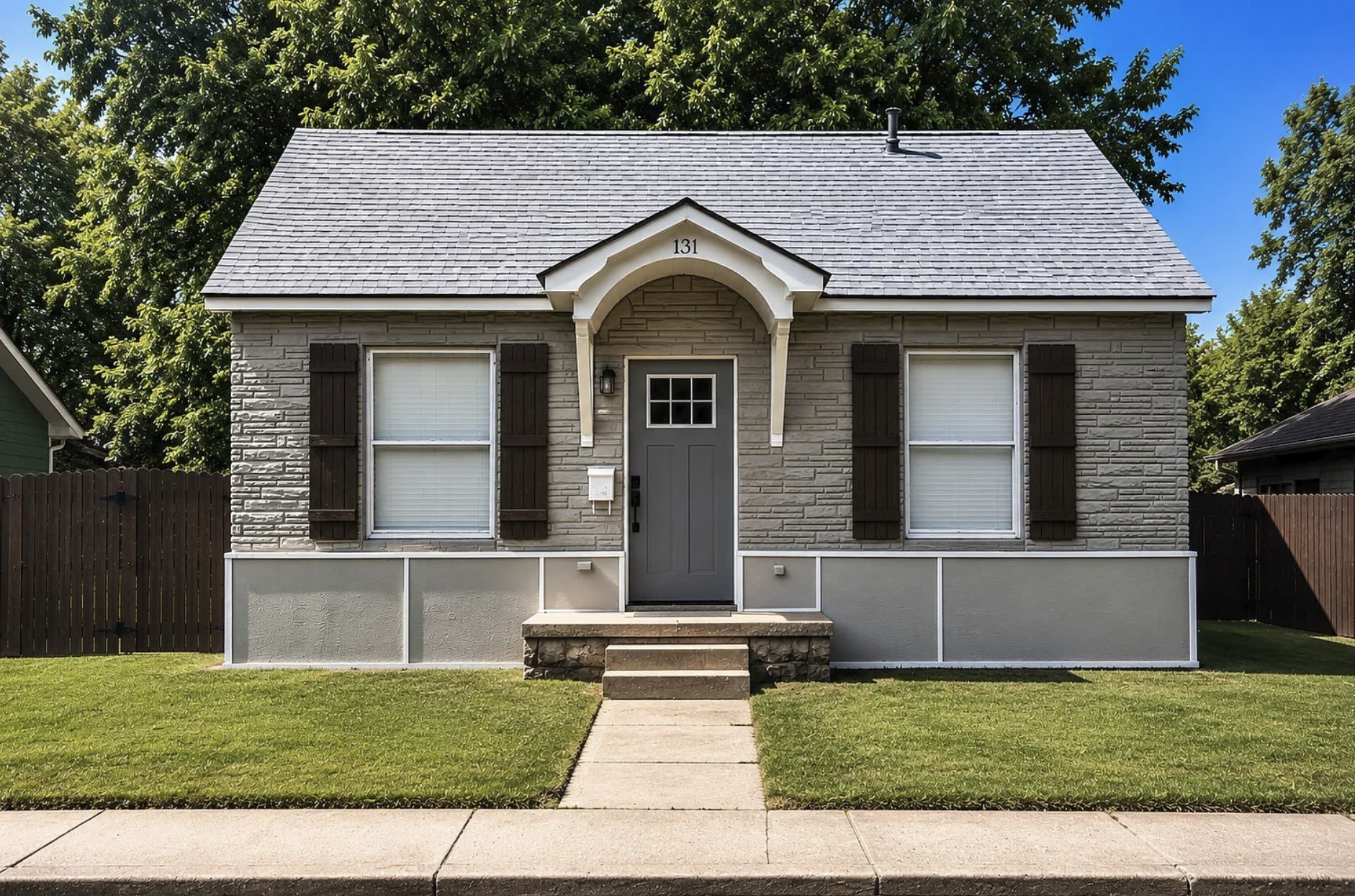 131 E Hull Street – photo 1 of 11