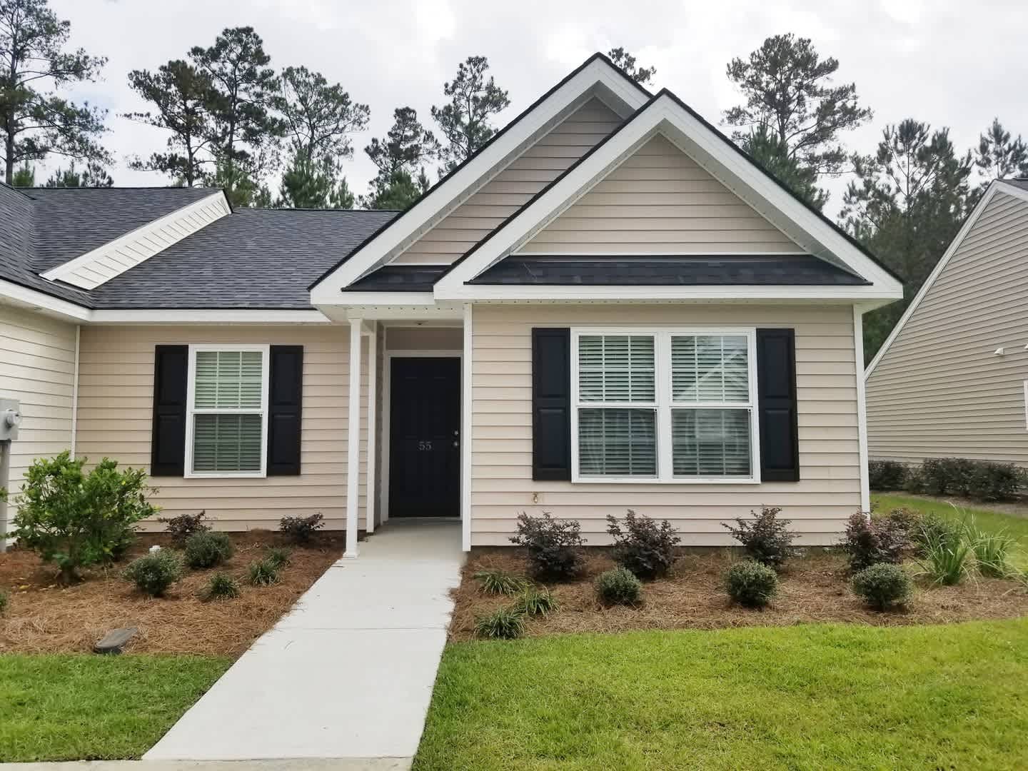 Town Home in Pooler! Move-In Ready – photo 1