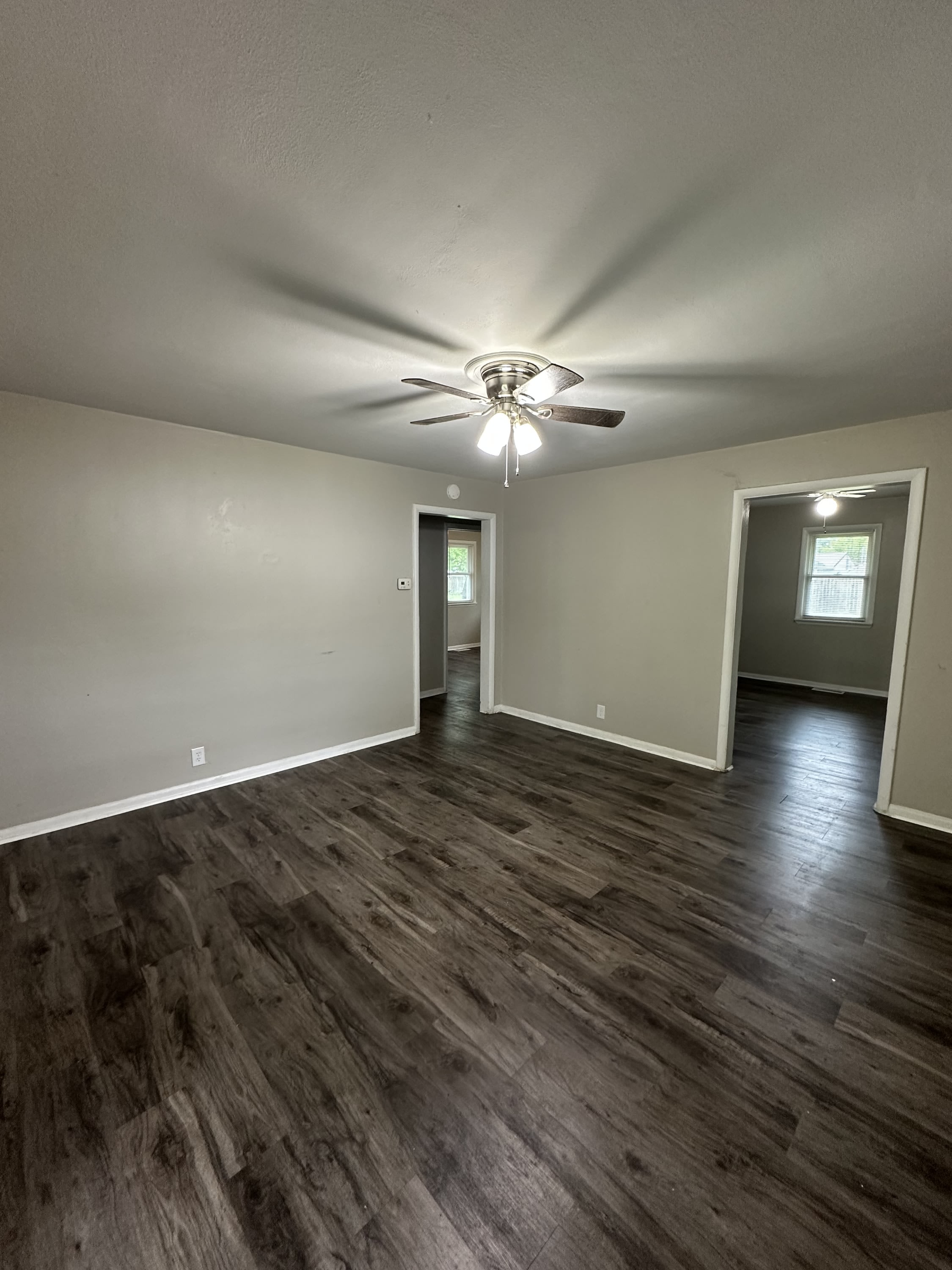 904 West 16Th Street – photo 1