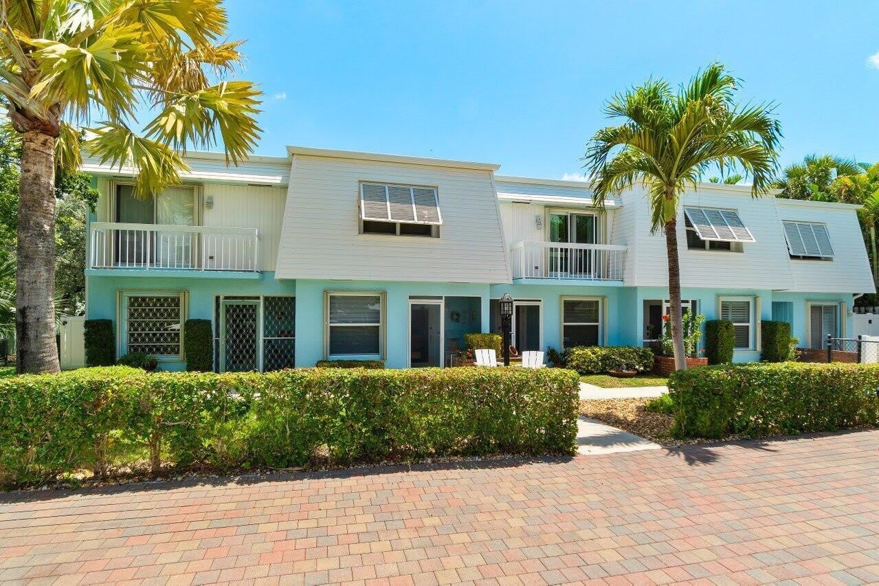 842 SE 19th Avenue – photo 1