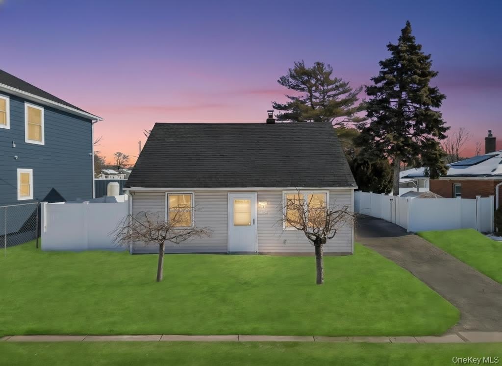 1333 5th Avenue – photo 1 of 5