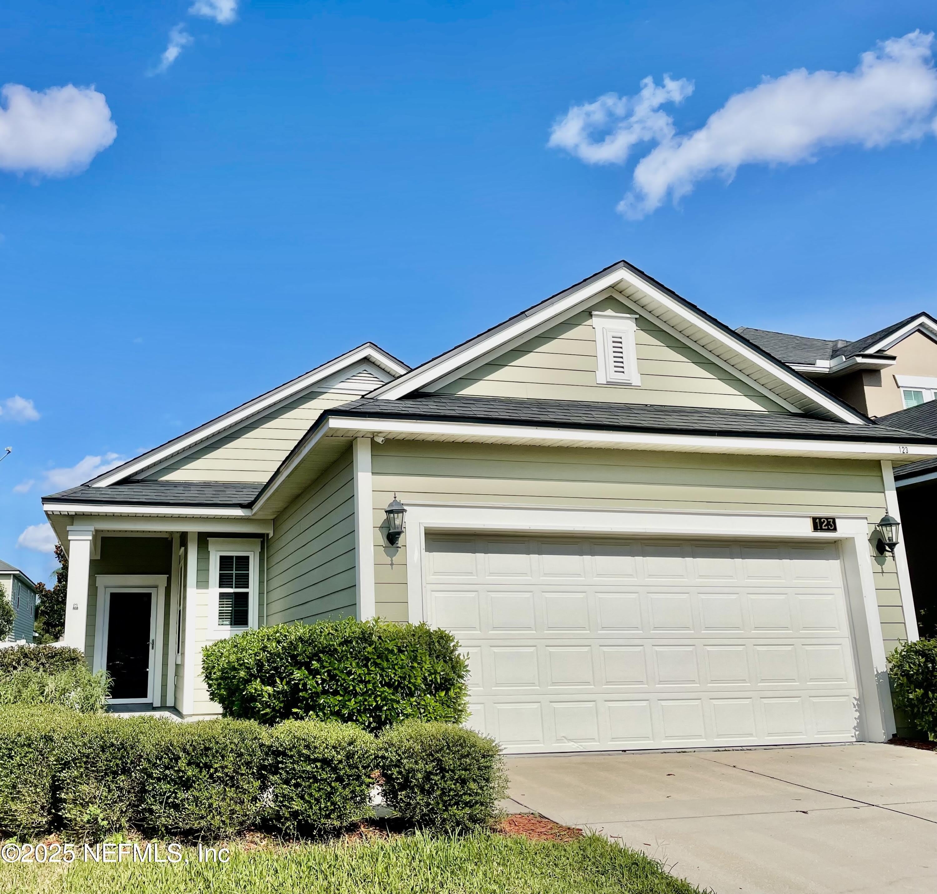123 WOODLAND GREENS Drive – photo 1 of 3