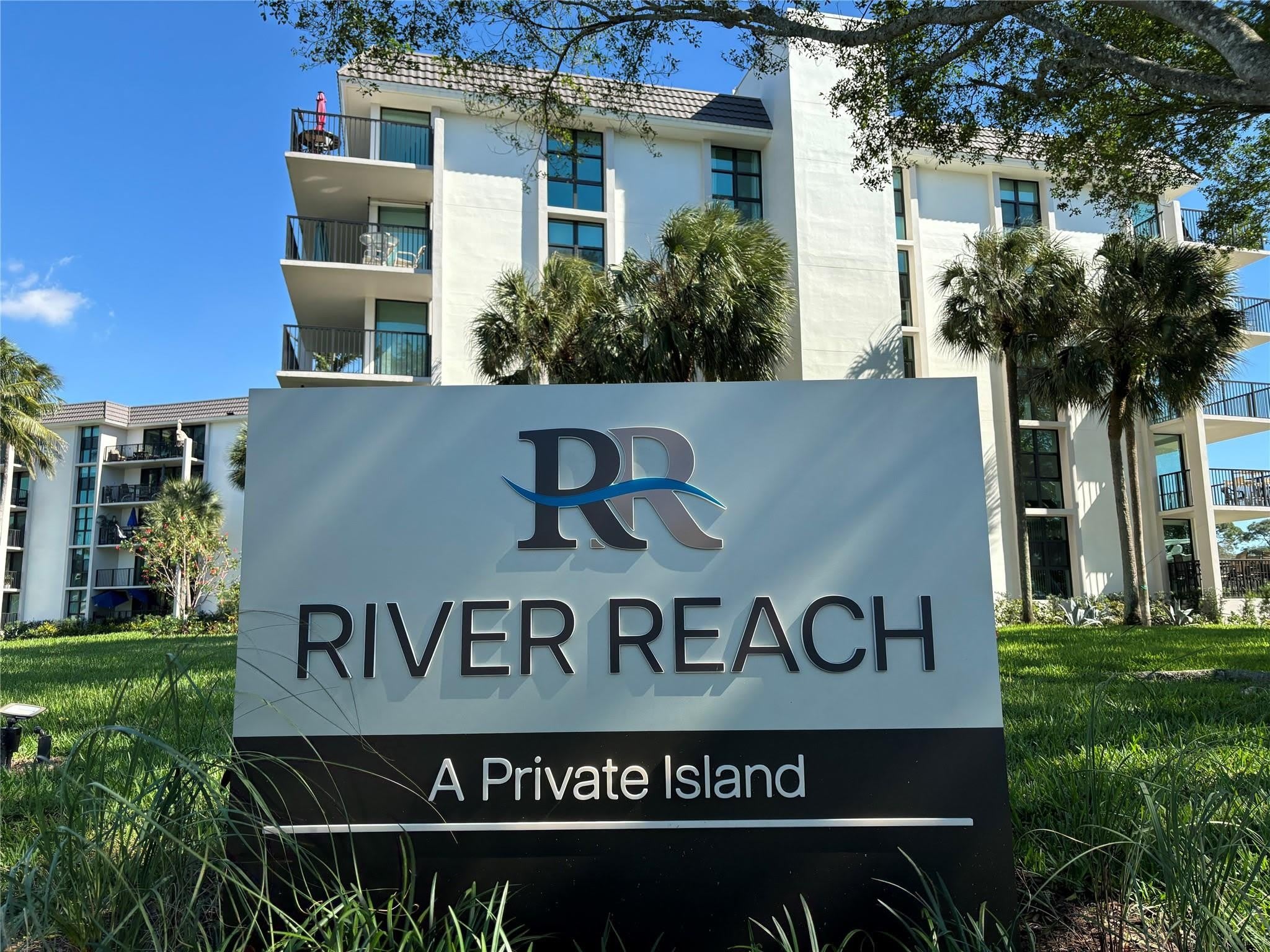 900 River Reach Drive – photo 1