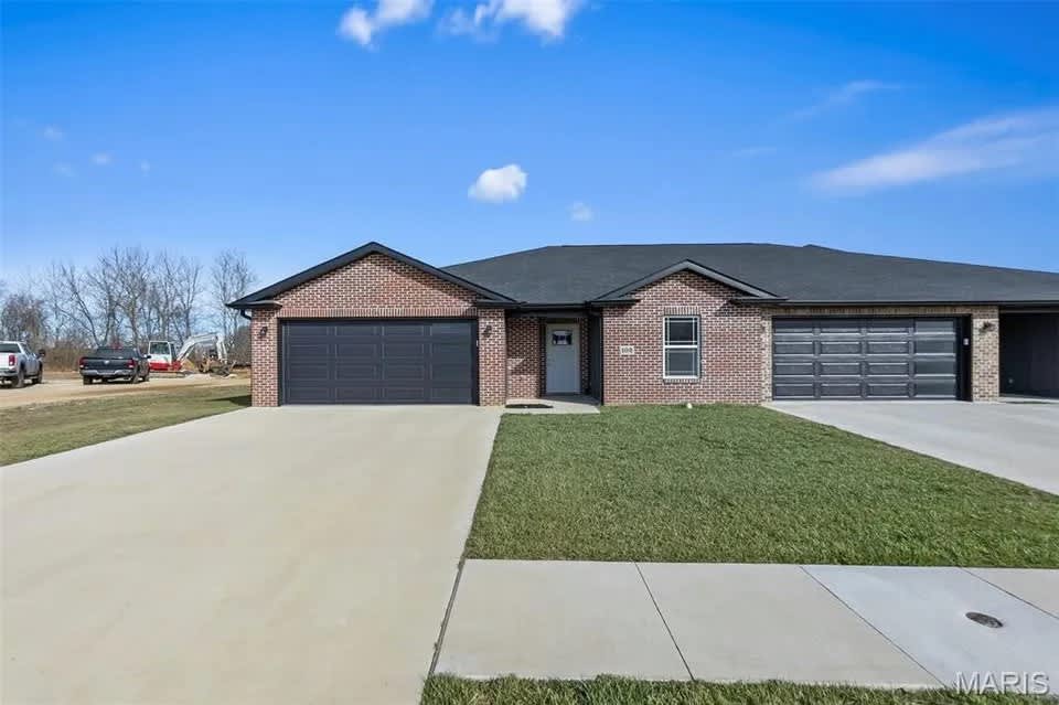 102 Beechwood Lane