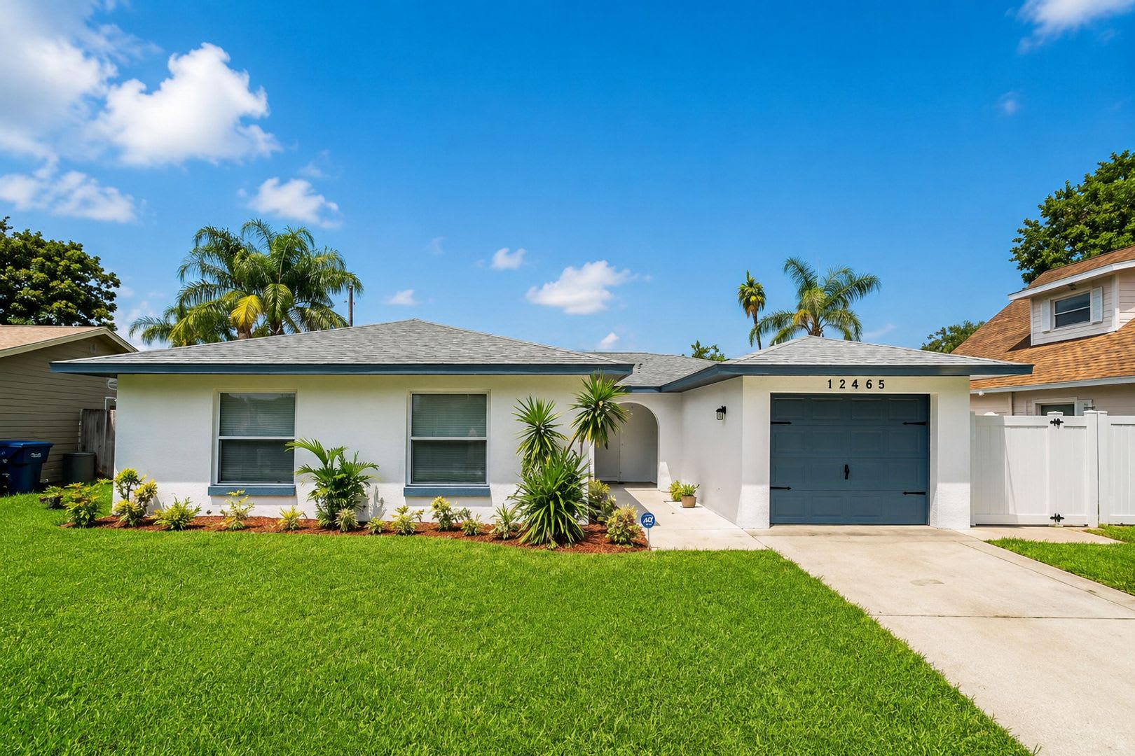 Beautifully Renovated 3 Bedroom 2 Bathroom Home In Largo Florida – photo 1 of 180