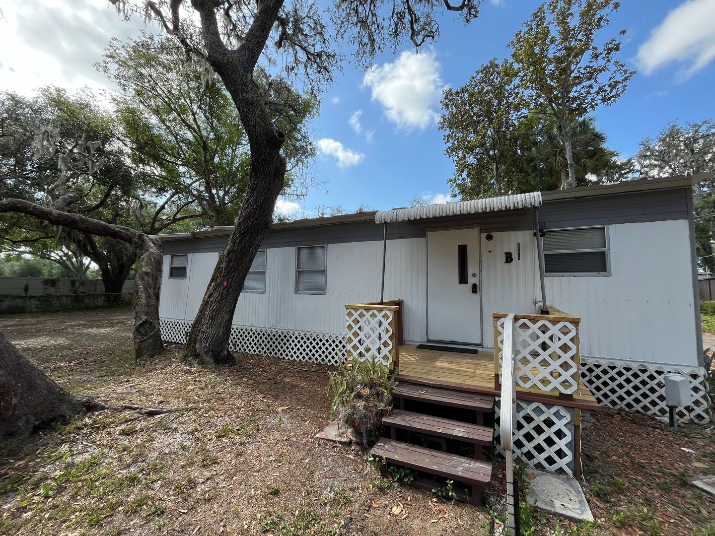 2/1 Super Cute Newly Remodeled – photo 1 of 13