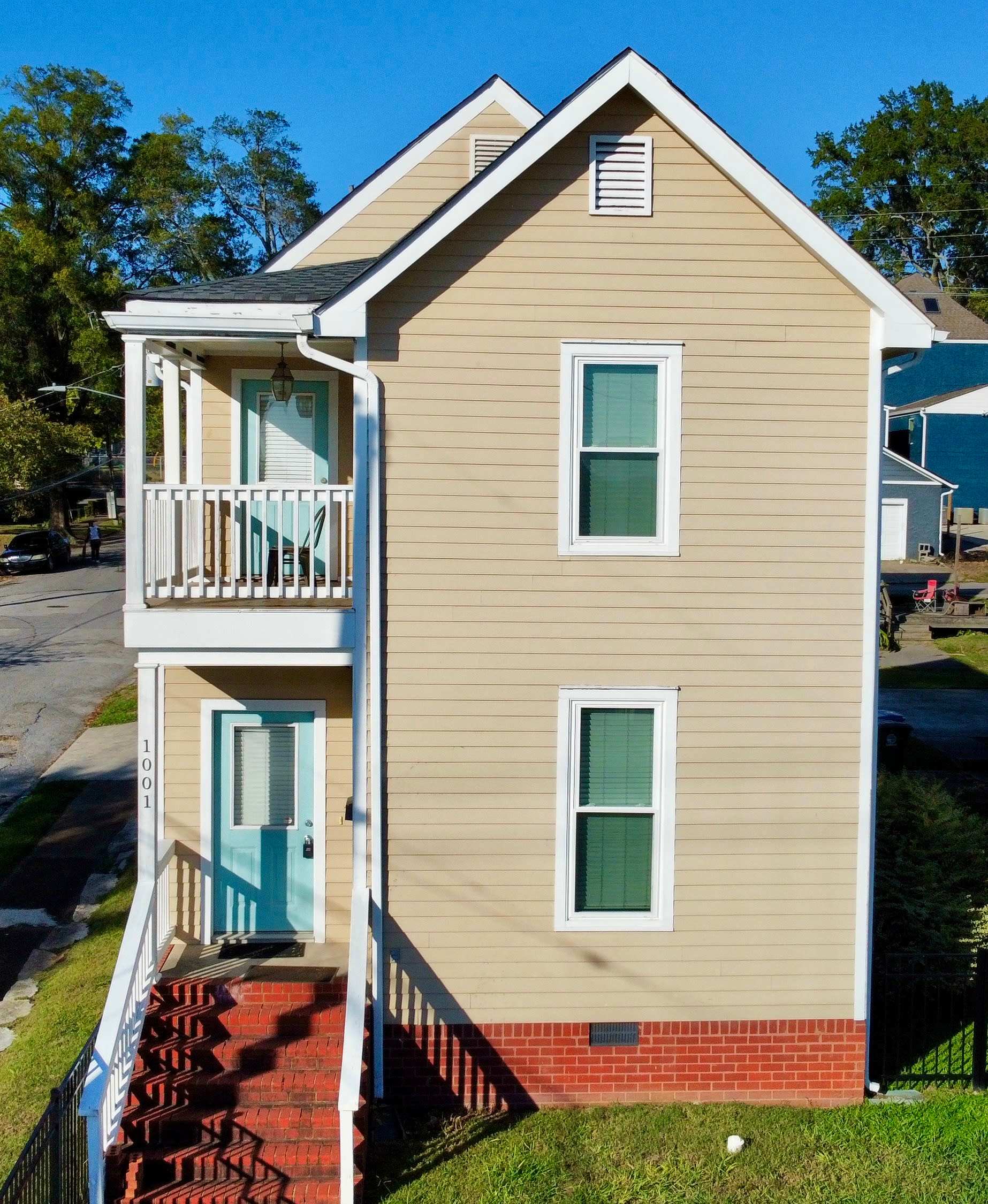 1001 E 11th St – photo 1