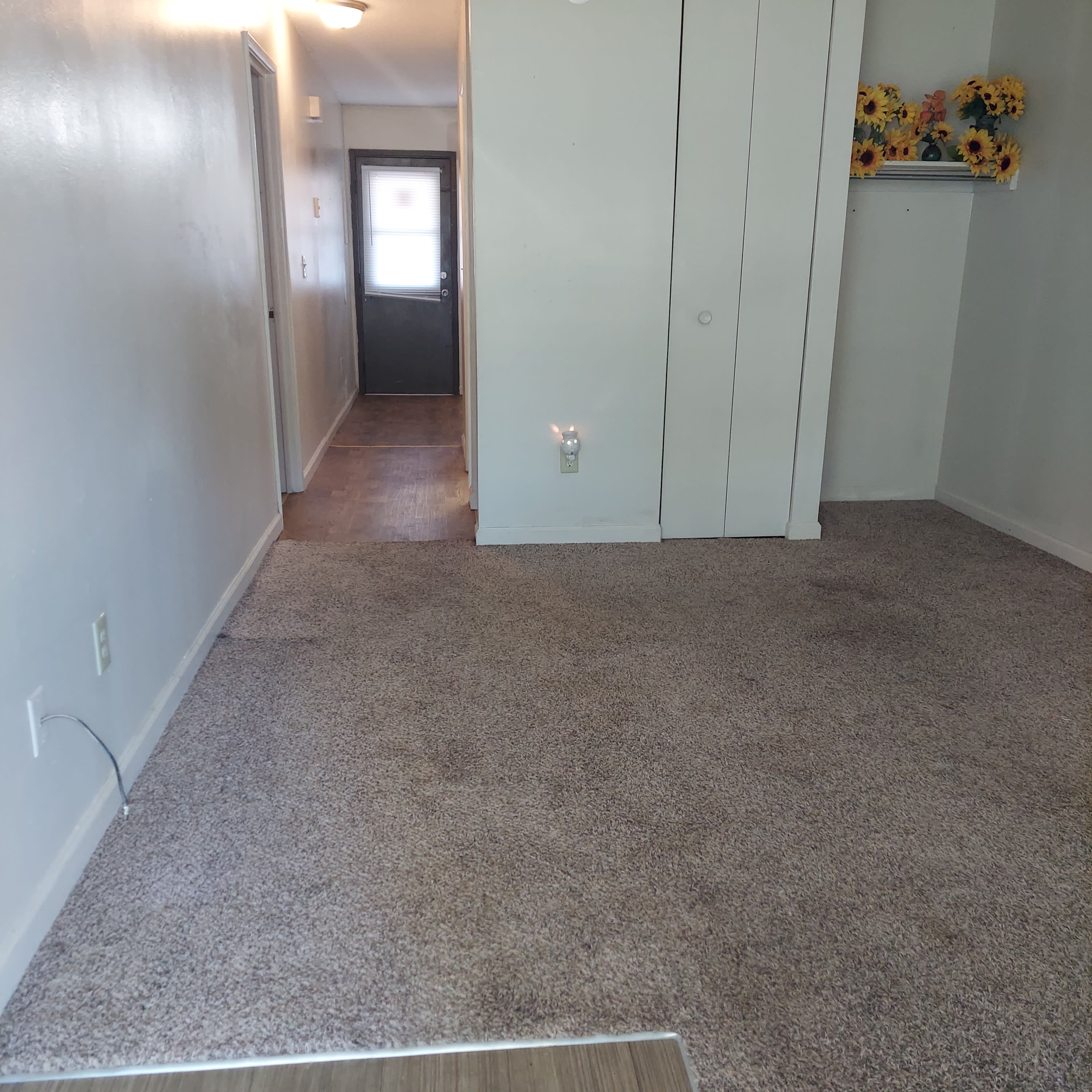 300 West Gordon St. – photo 1 of 11