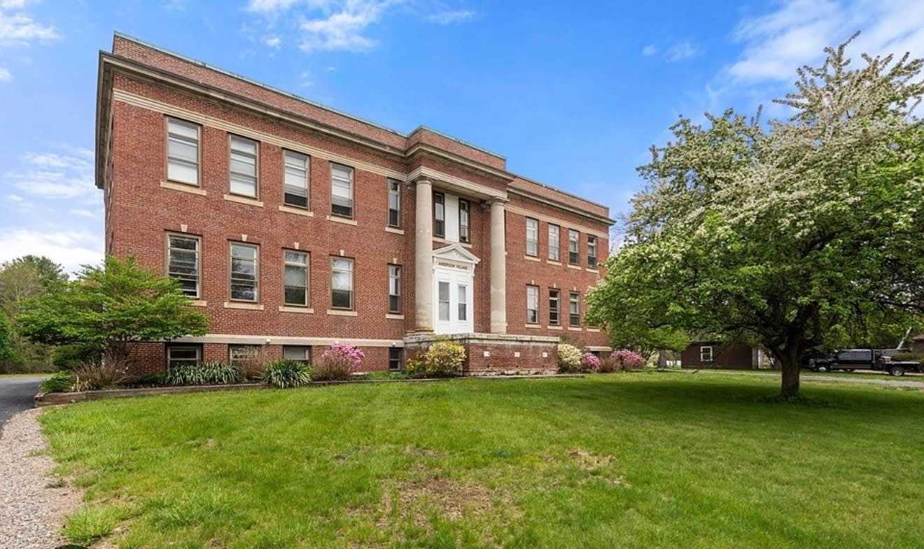 280 Village St – photo 1 of 12