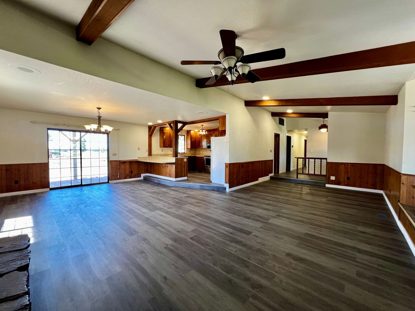 Non-Refundable &amp; Security Deposit Total: $2200.00 – photo 1 of 17