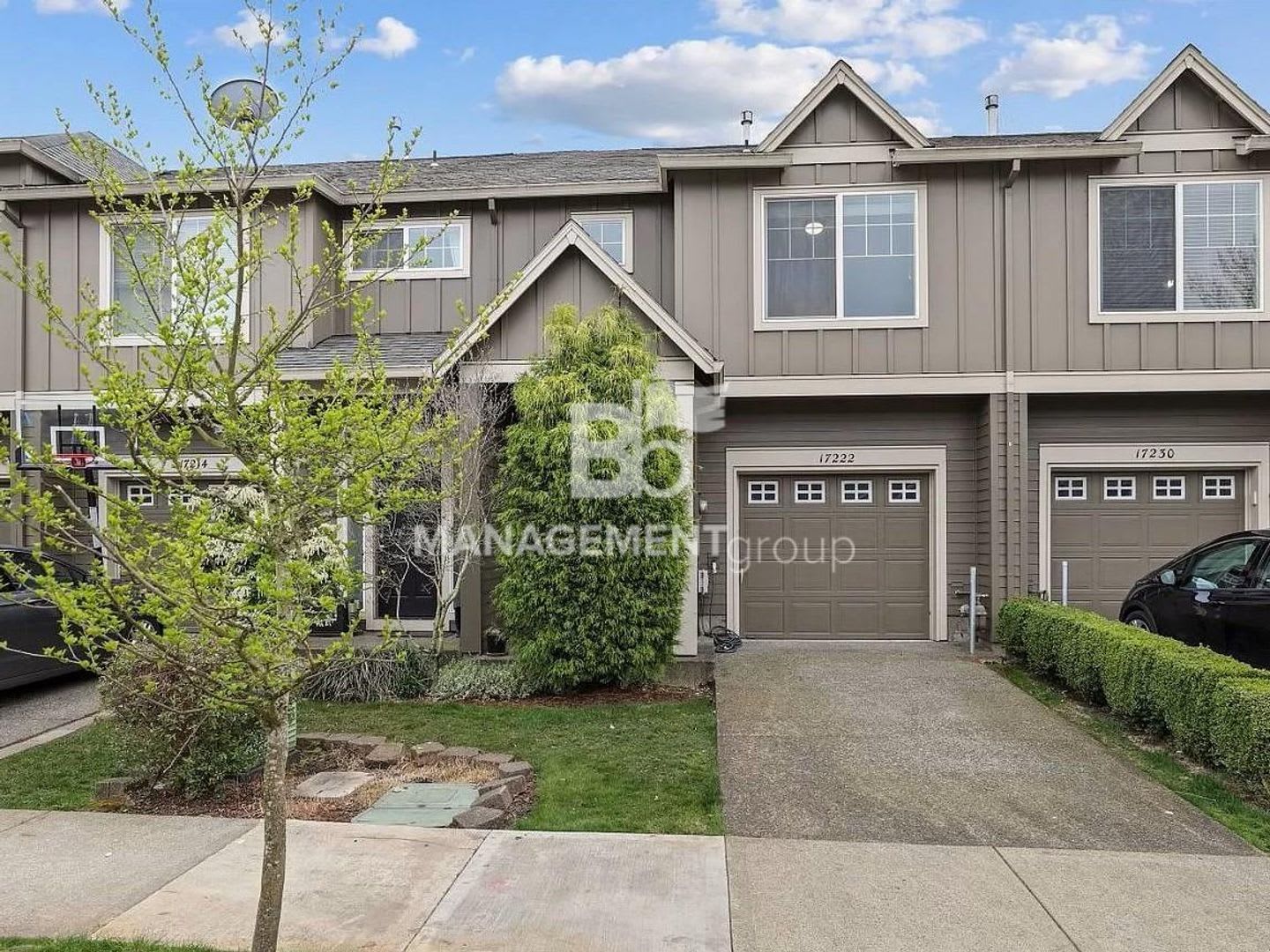 Updated Beaverton Townhome Close to Nike! Private Yard/Patio – photo 1 of 25