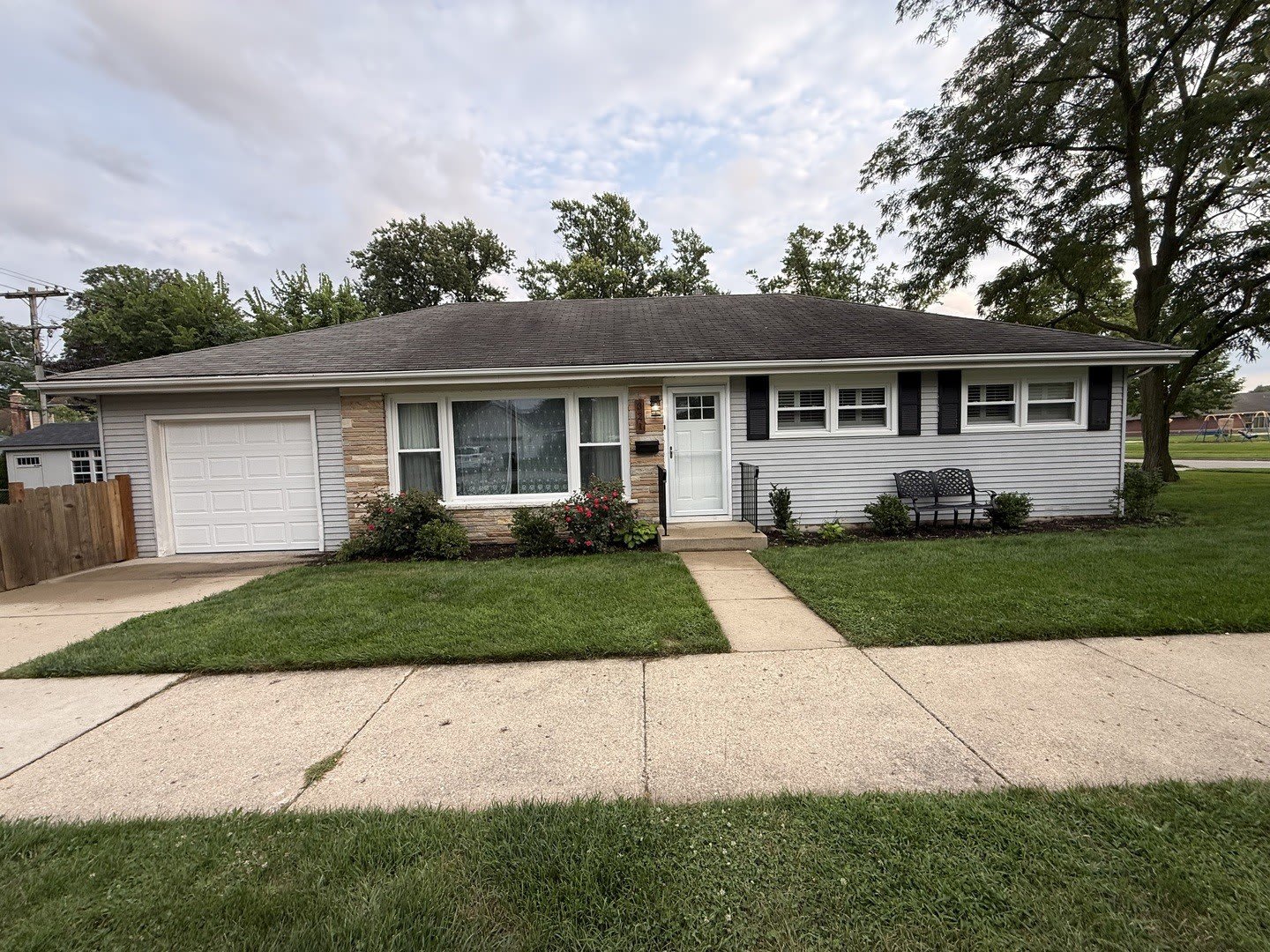 321 N Fairview Avenue – photo 1