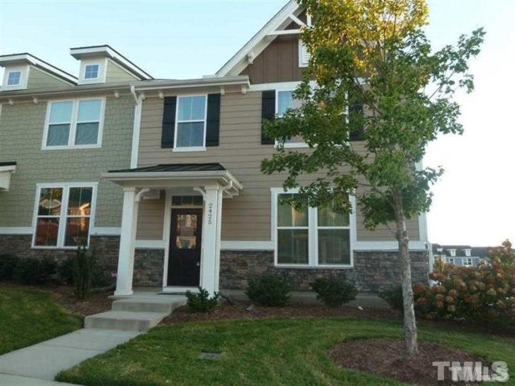 2425 Historic Circle – photo 1
