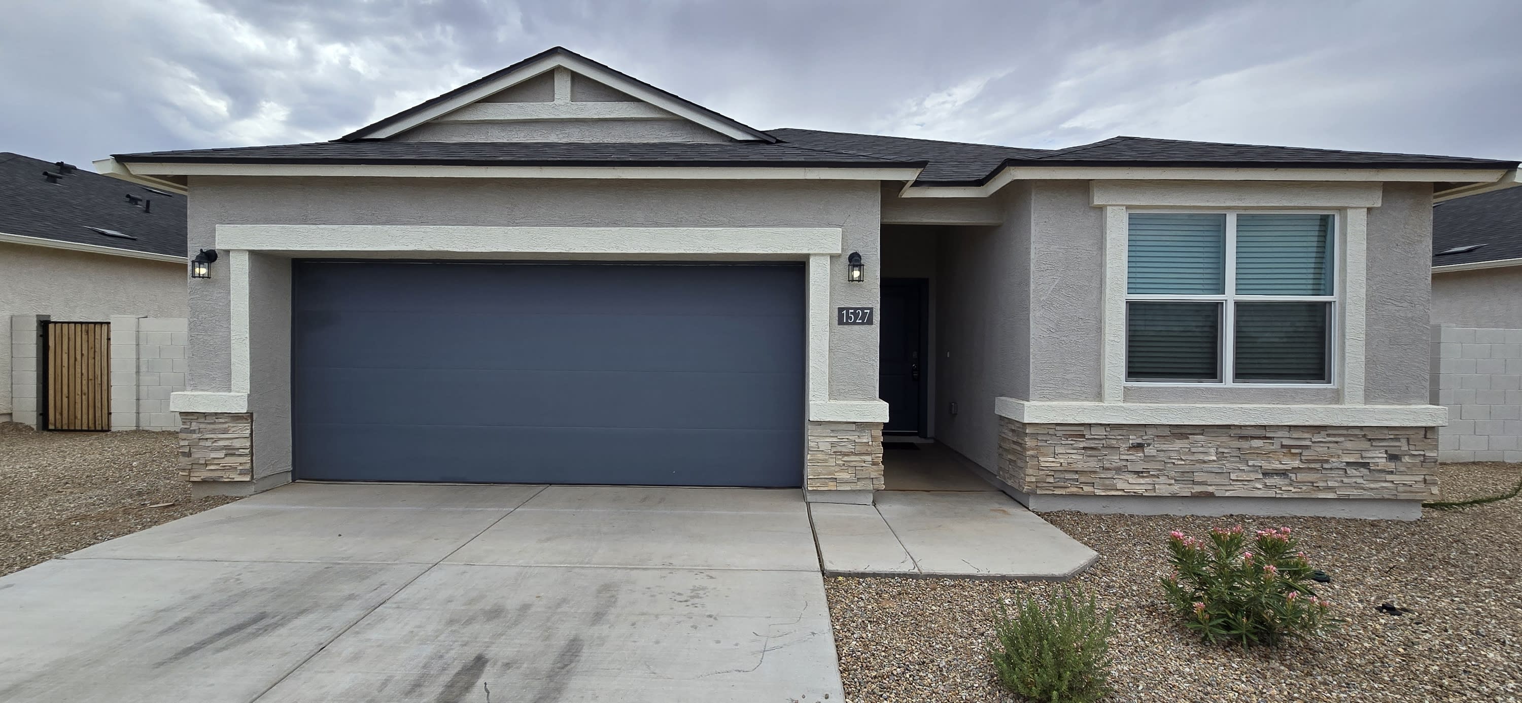 1527 East Lardner Drive – photo 1