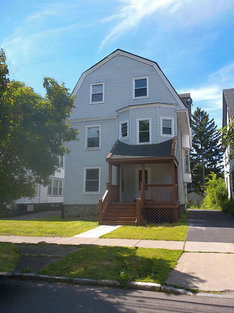 204 Harvard Place Available 7 1 27 This Is In Place For Application Purposes We Will Change Address Mi Date – photo 1
