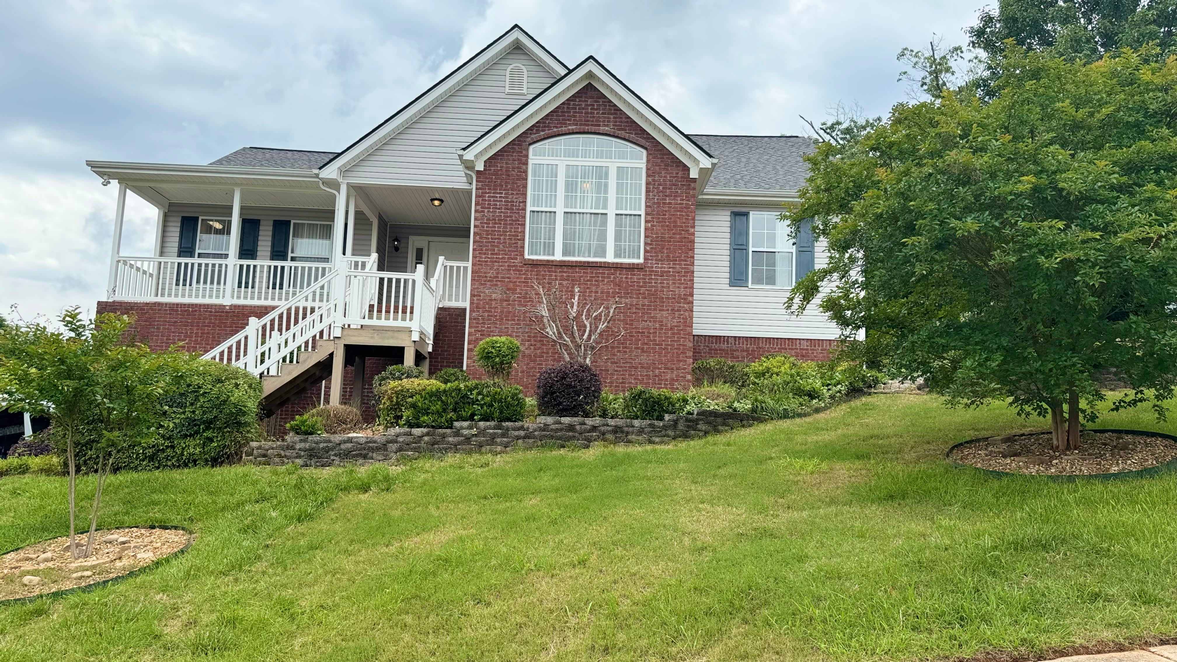 5685 Hyacinth Ln – photo 1 of 49