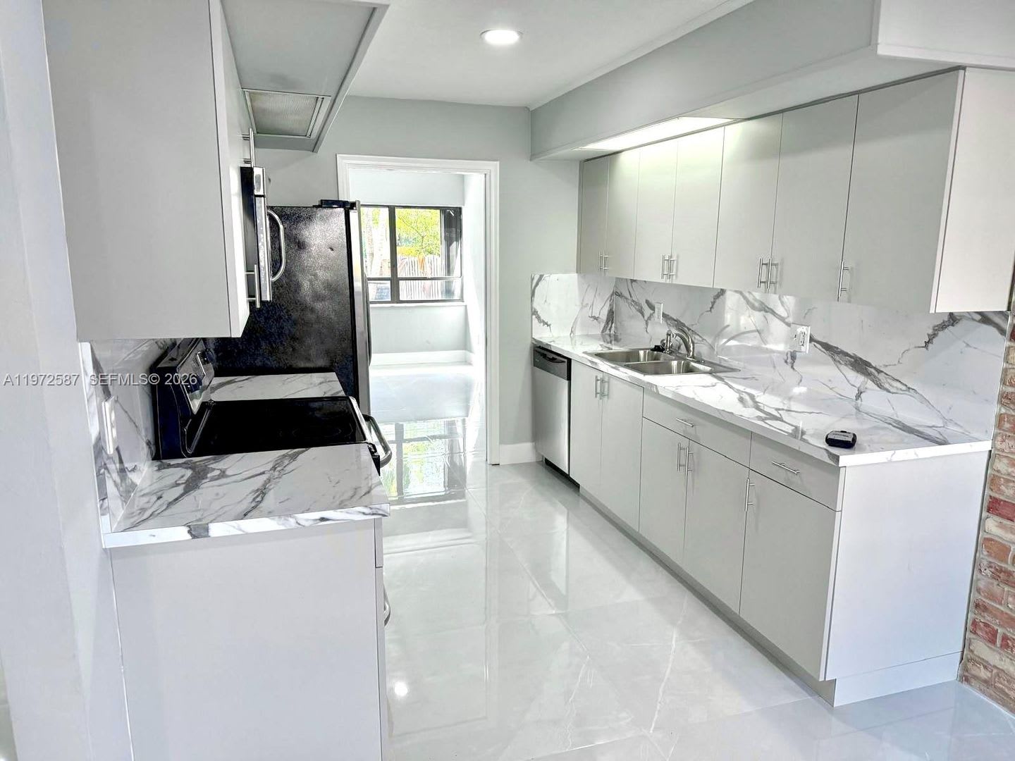 2700 N 34Th Avenue I Hollywood Fl 33021 – photo 1