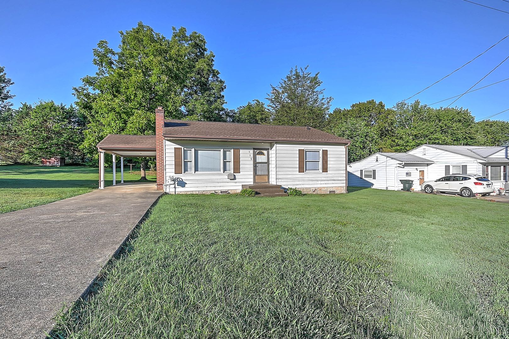 3 Bedroom / 1 Bath Home – photo 1 of 31