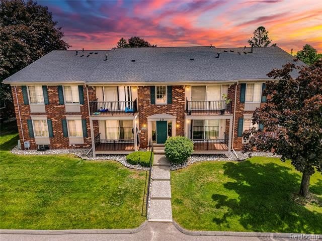34763 MAPLE LANE Drive – photo 1 of 19