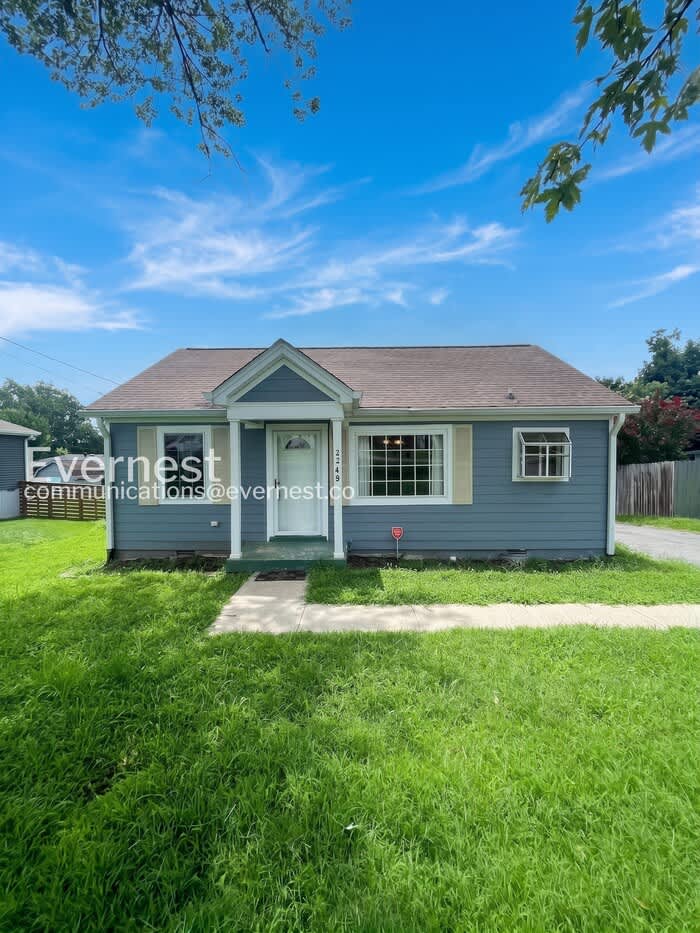 2249 Maplecrest Drive – photo 1