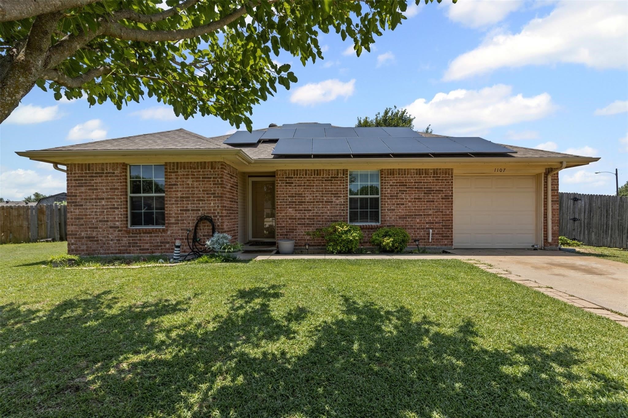 1107 Lynnwood Court – photo 1 of 182