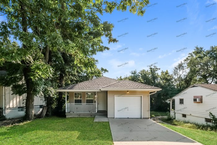 8347 Brooklyn Avenue – photo 1