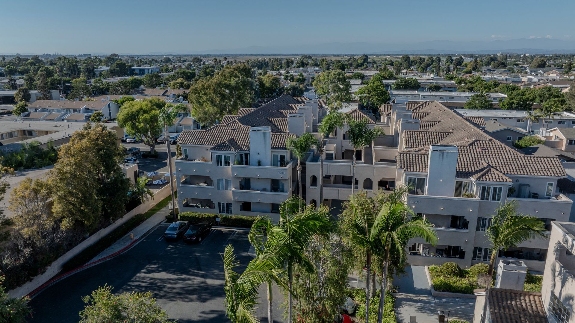 3 bedroom, 2 bath Huntington Harbour – photo 1