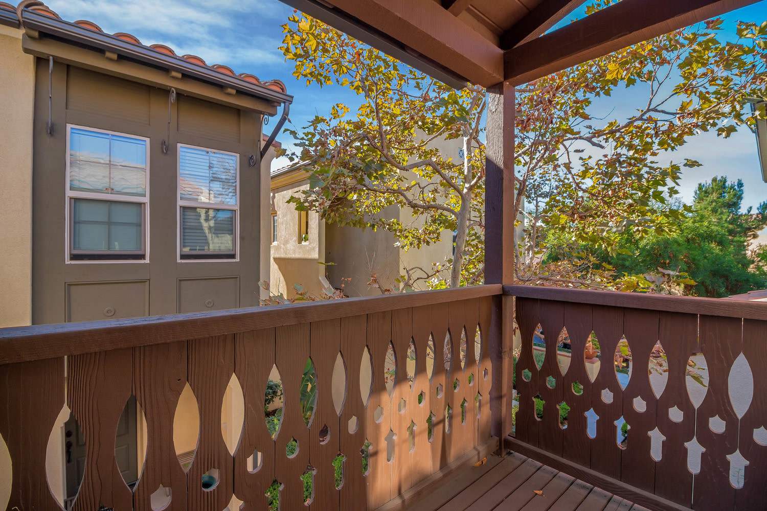 Nestled in the Woodbury Community- detached 2-bedroom Bowen Court Town Home – photo 1