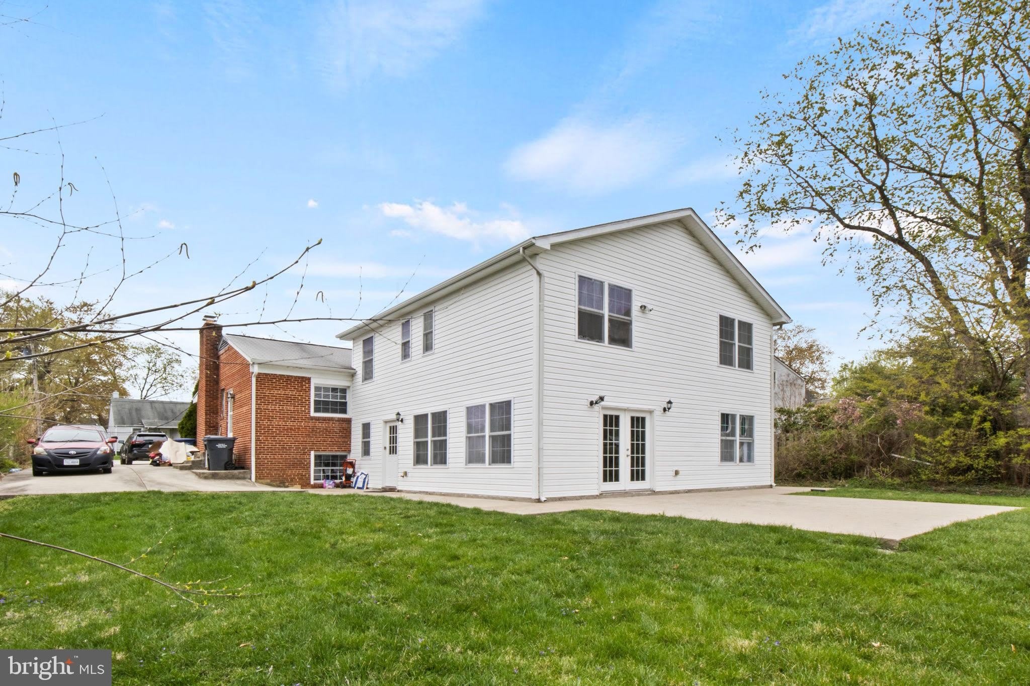 3412 Clayborne Avenue – photo 1 of 22