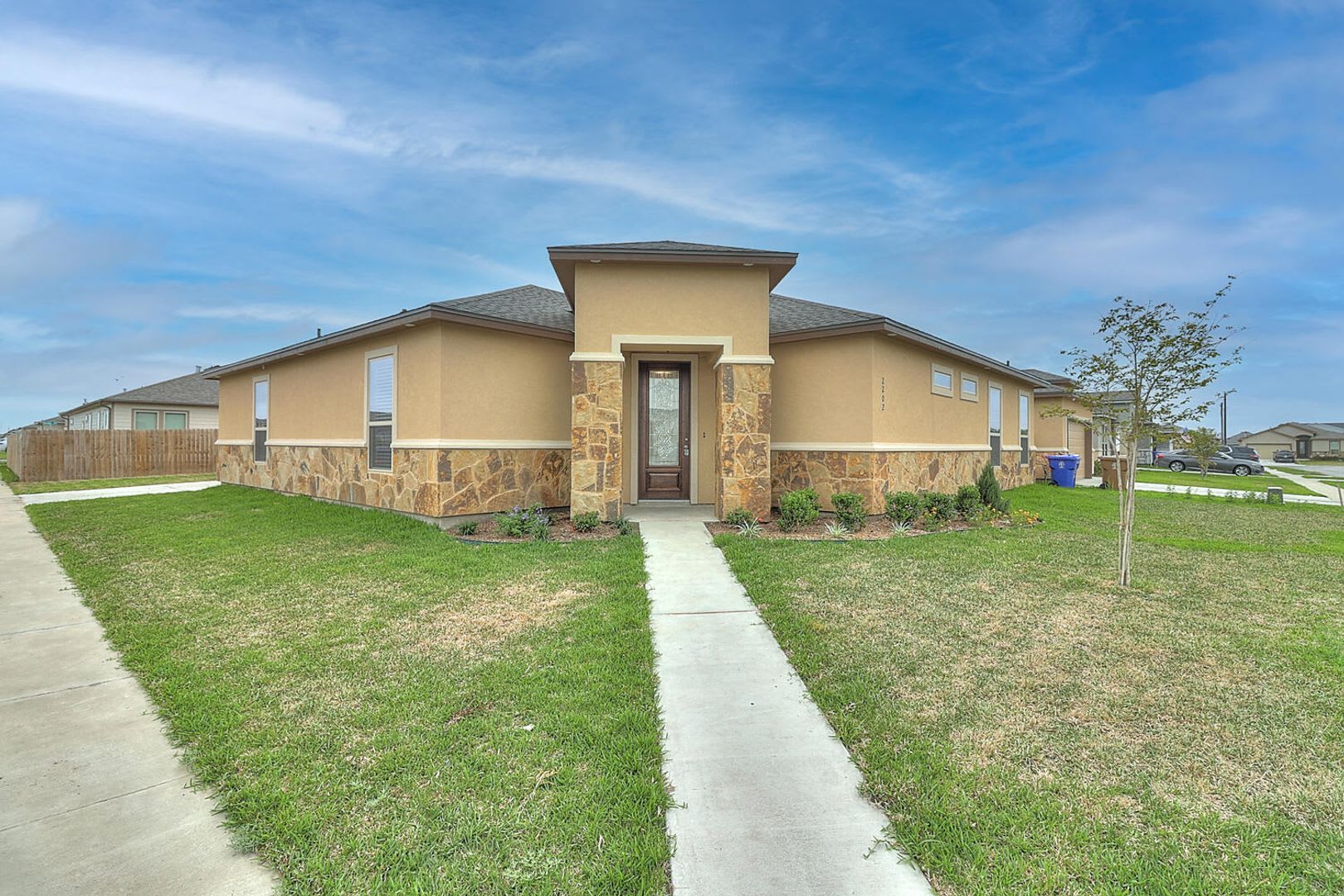 2202 Crystal Bay Dr 4 Bed 3 Bath 2 495 Month – photo 1