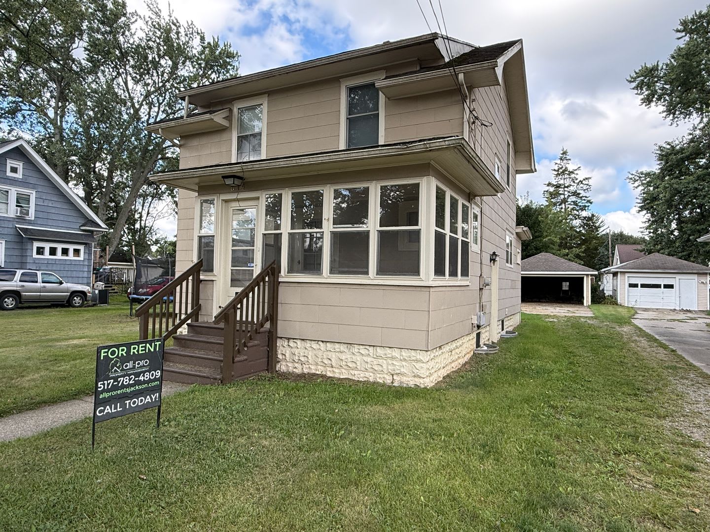 Well-Maintained 3-Bedroom Single-Family Home – photo 1 of 25