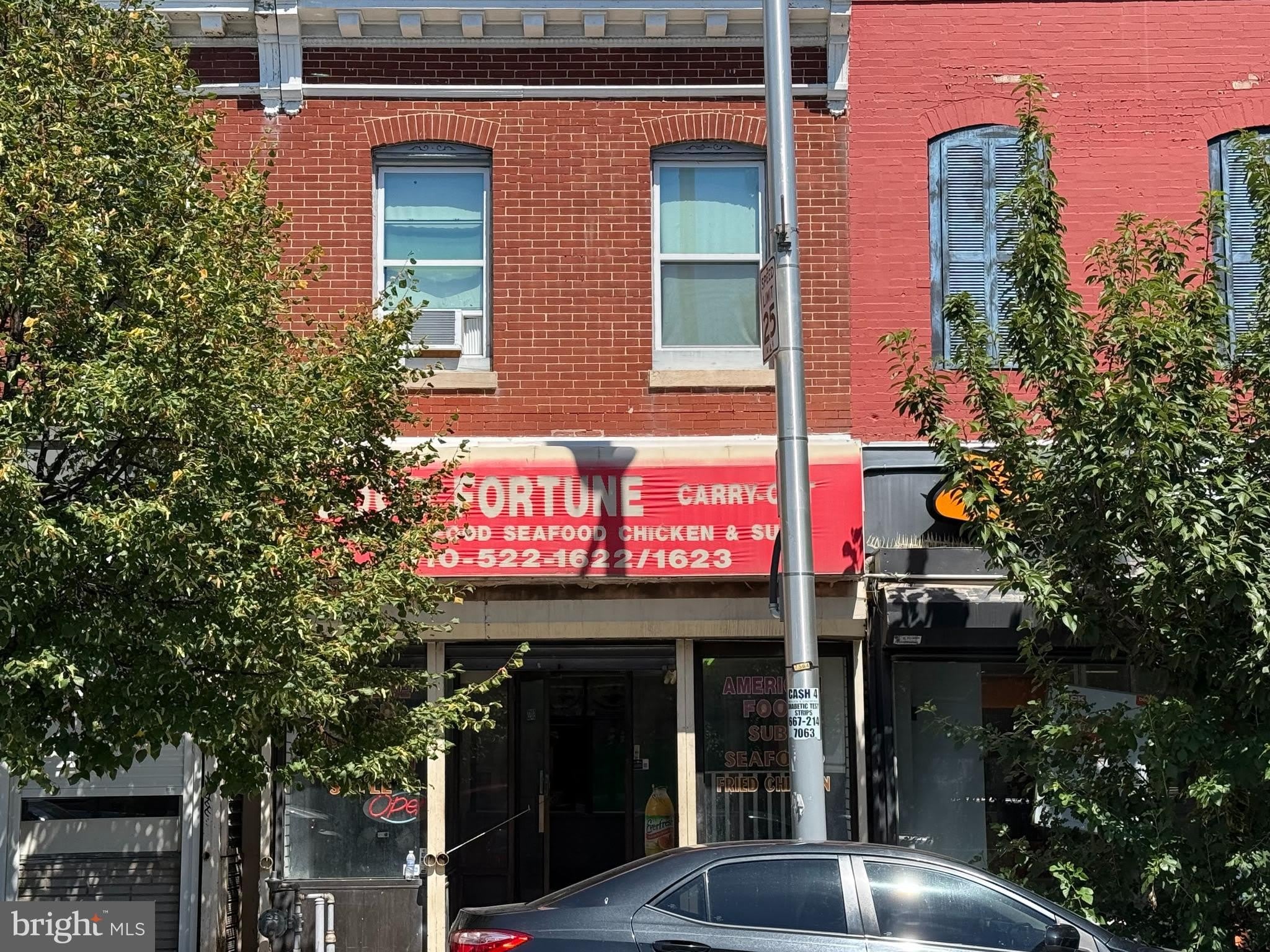 2202 E MONUMENT Street – photo 1