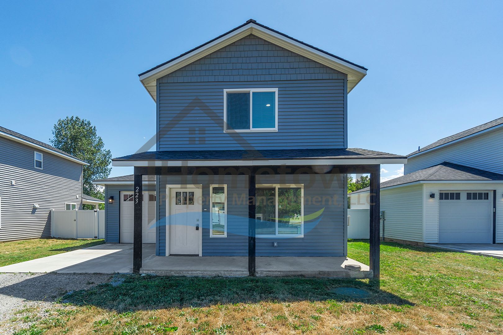 3 Bedroom 2 Bathroom Home with Attached Garage Available in Ponderay! – photo 1 of 34