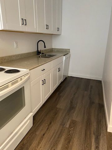 120 N 16th St – photo 1 of 10