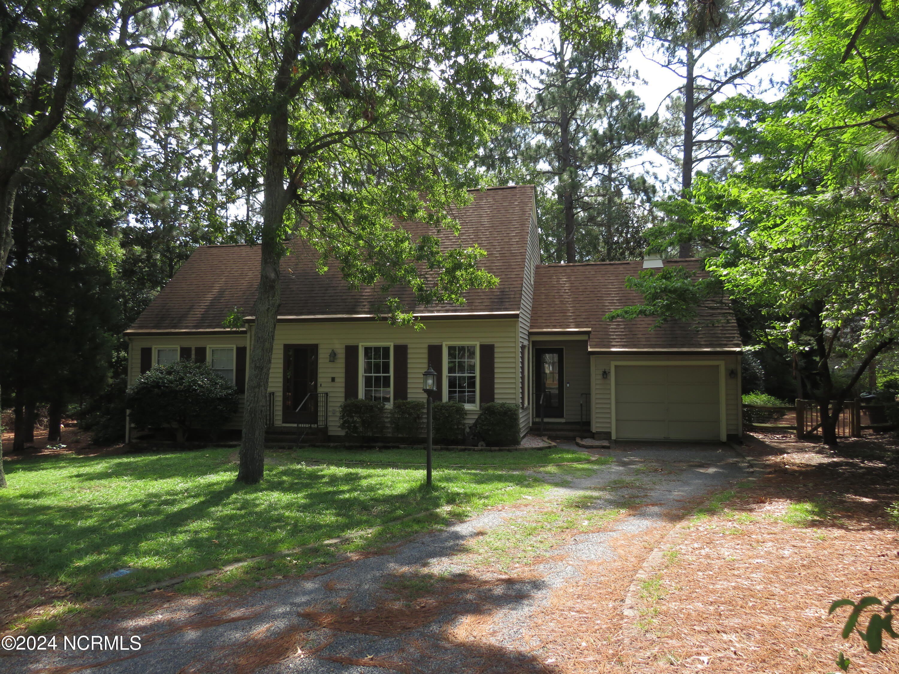 16 Cameron Lane – photo 1 of 38