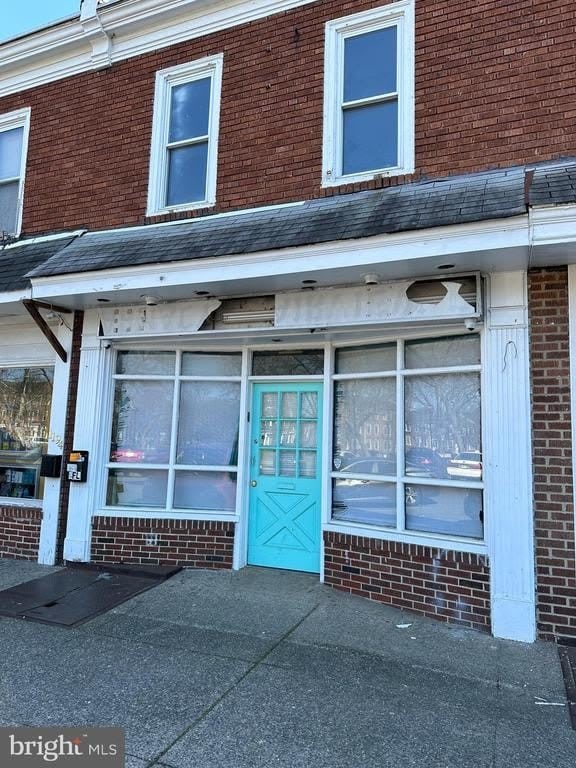 1192 YORKSHIP SQUARE – photo 1 of 30