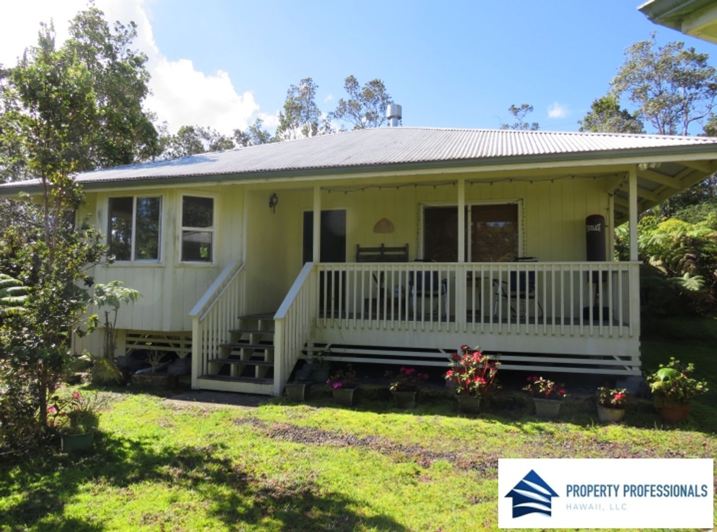 Fully furnished in Volcano – photo 1 of 7