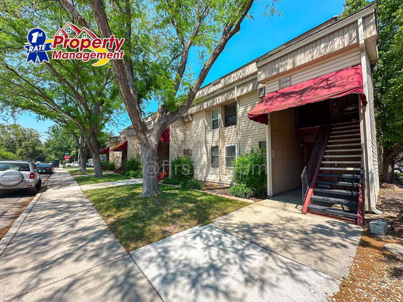 1681 N Laurel St – photo 1 of 235