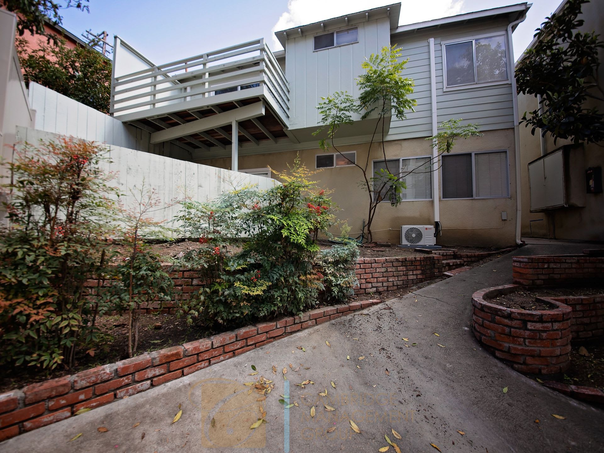 3730 Goldfinch St – photo 1