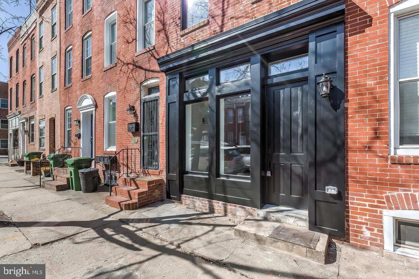 1440 S CHARLES Street – photo 1