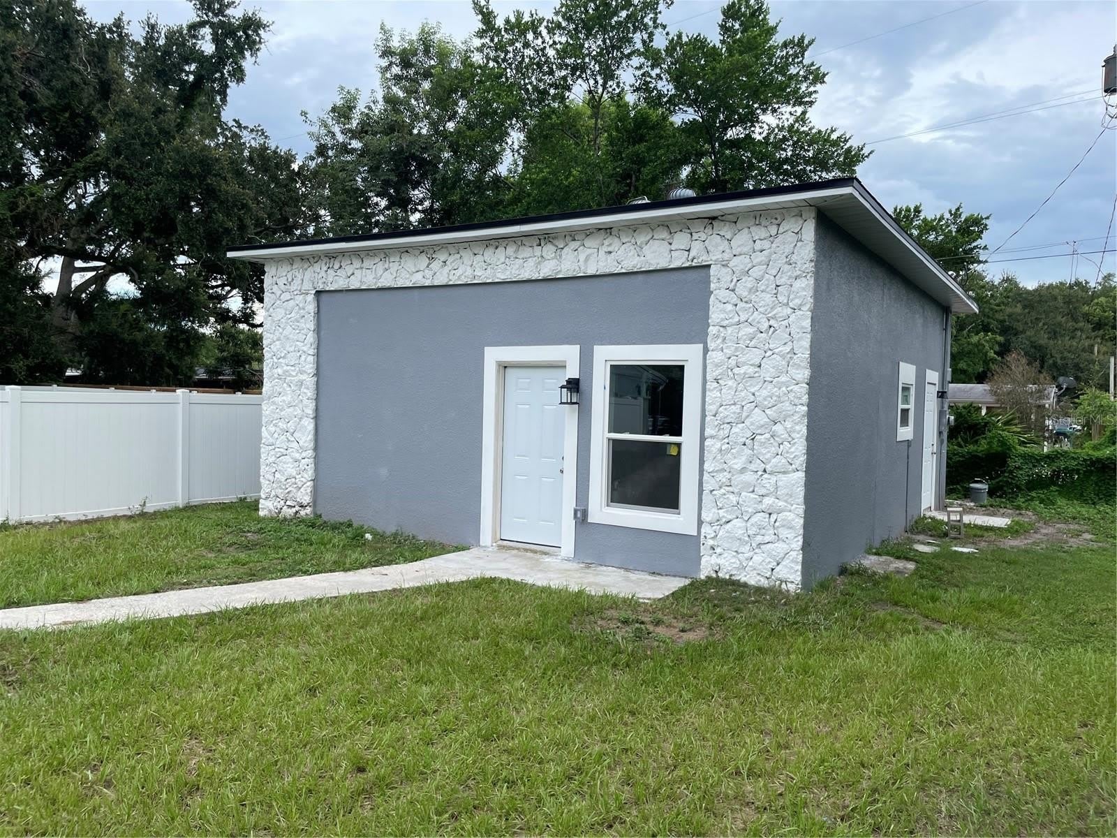 2818 HARGILL Drive – photo 1