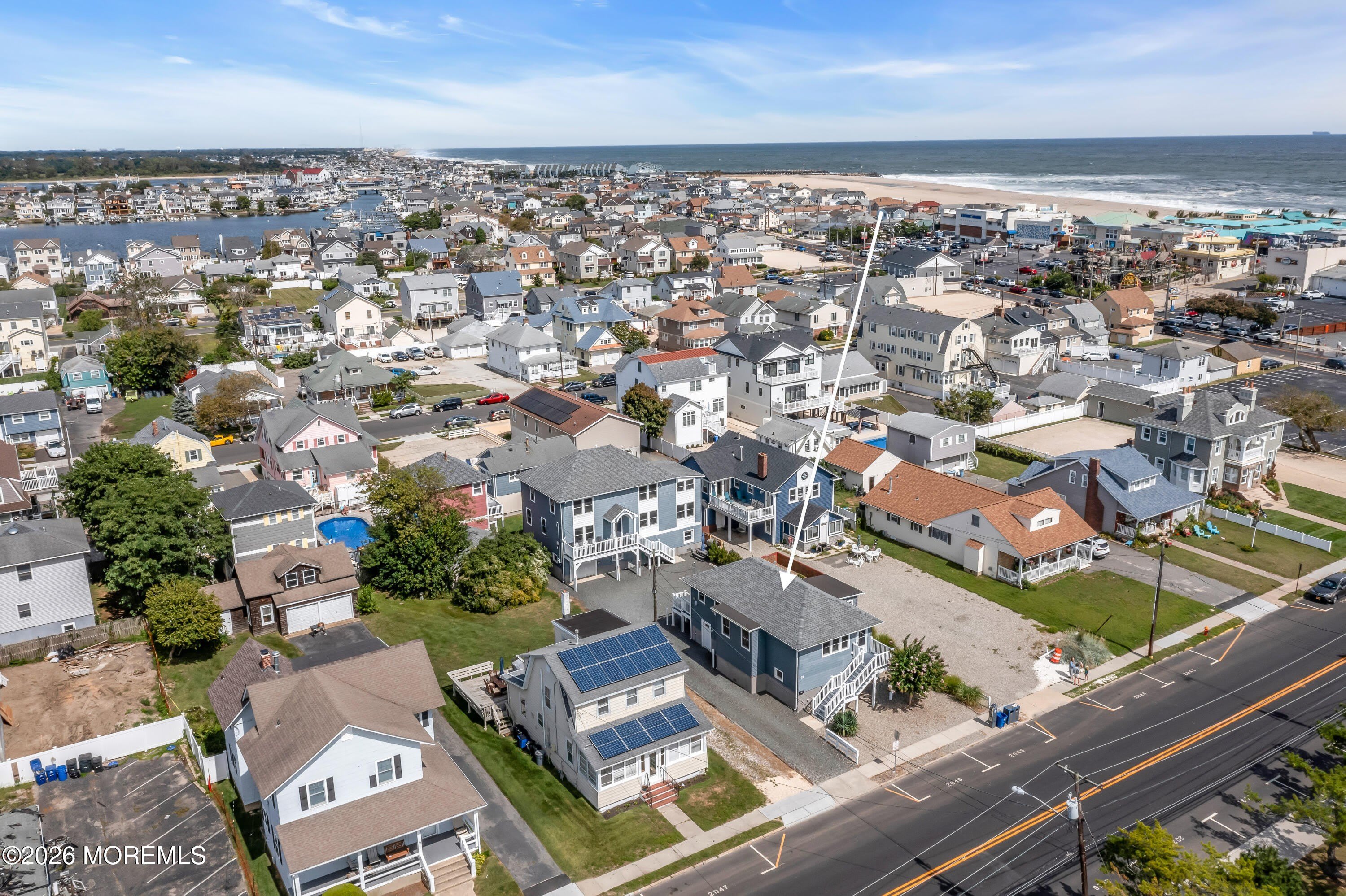 27 Arnold Avenue – photo 1