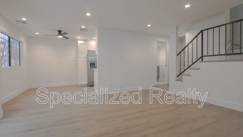 9603 Van Nuys Boulevard – photo 1