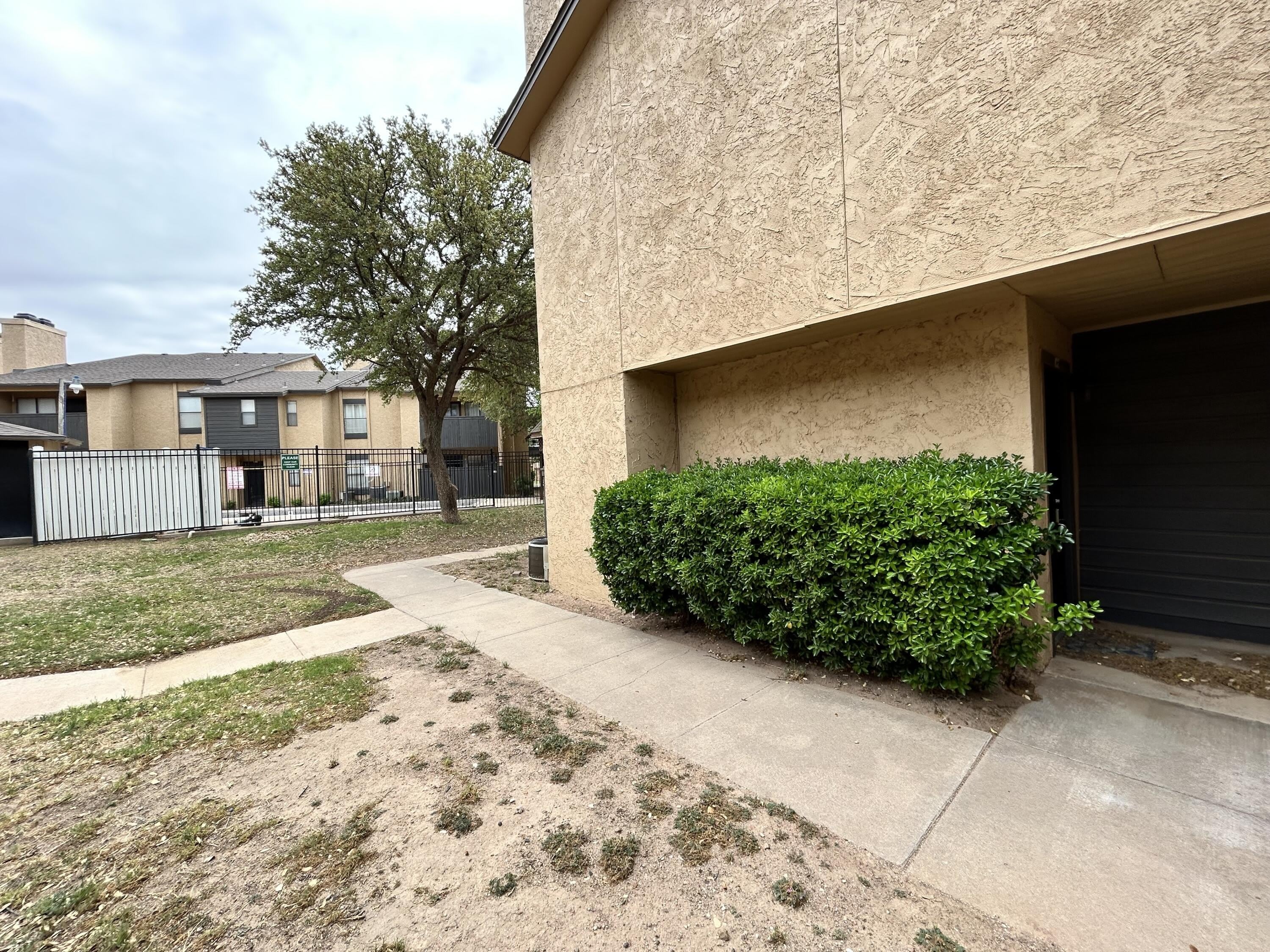 8601 Memphis Drive – photo 1