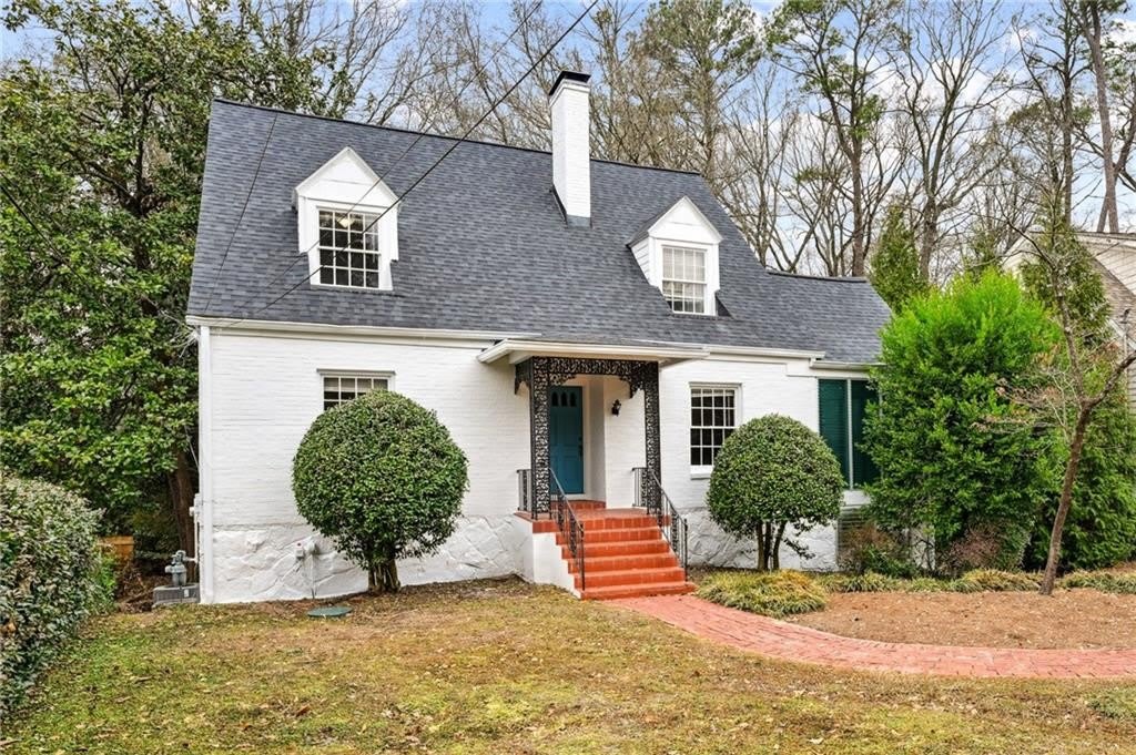 2878 N Hills Drive NE – photo 1