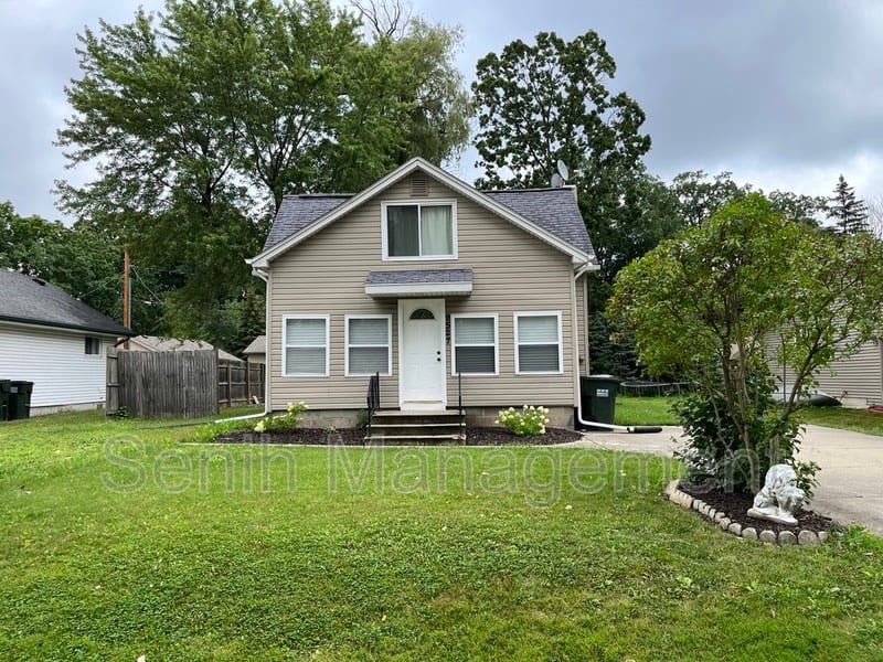 2527 Hartline Dr. – photo 1 of 14